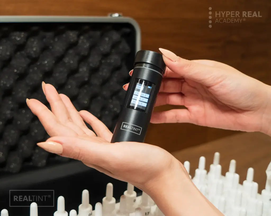 RealTint colorimeter